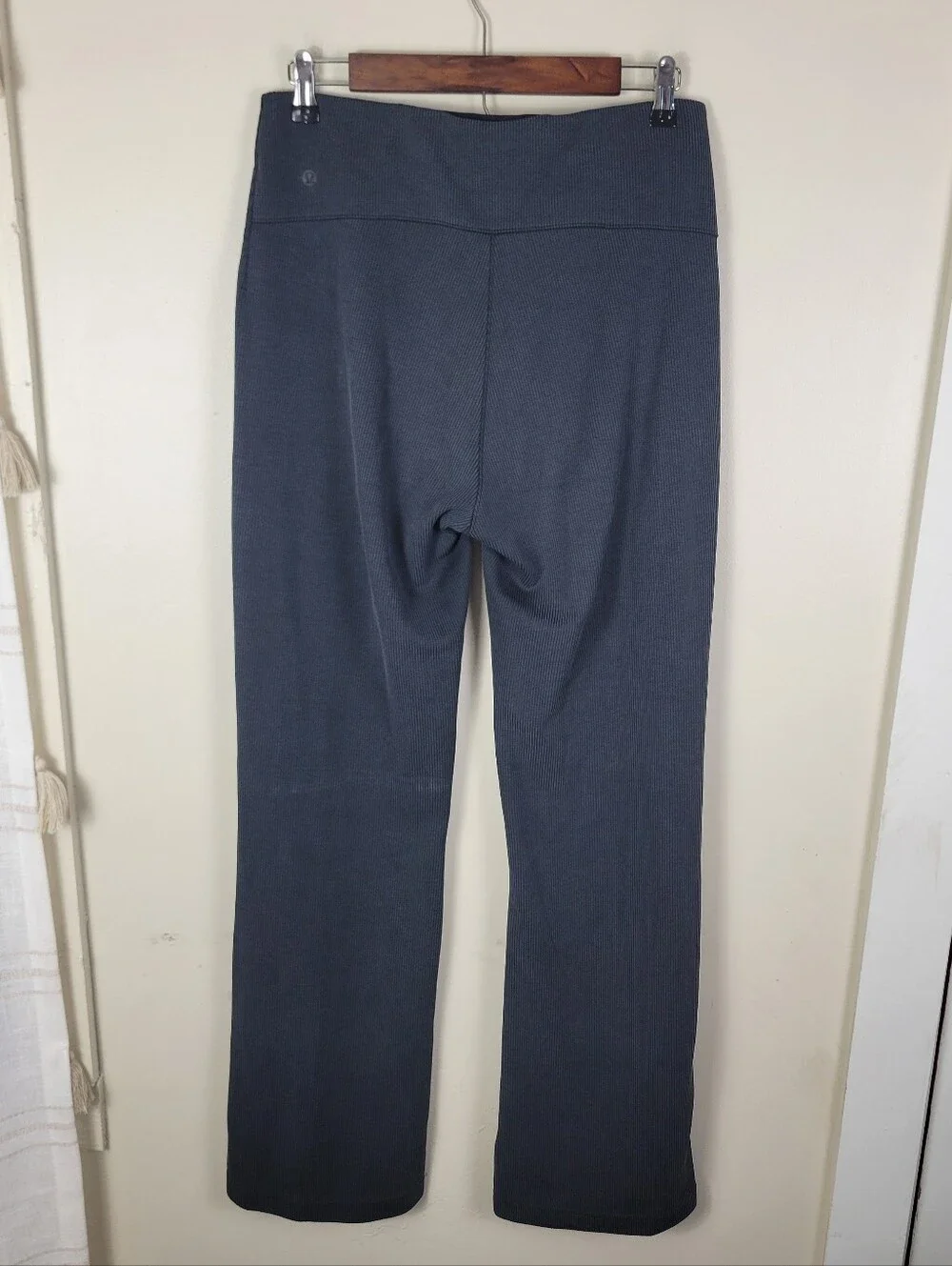 Lululemon Black Brushed Softstreme Ribbed Zip Flared 32.5